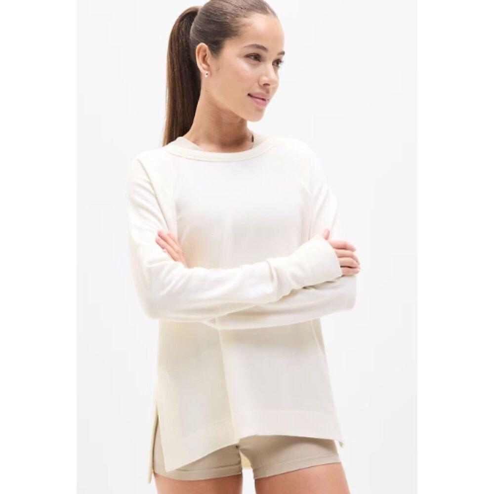 Athleta Size 1X Cream Coaster Luxe Recover Sweatshirt Top Thumbholes‎ Lounge $79